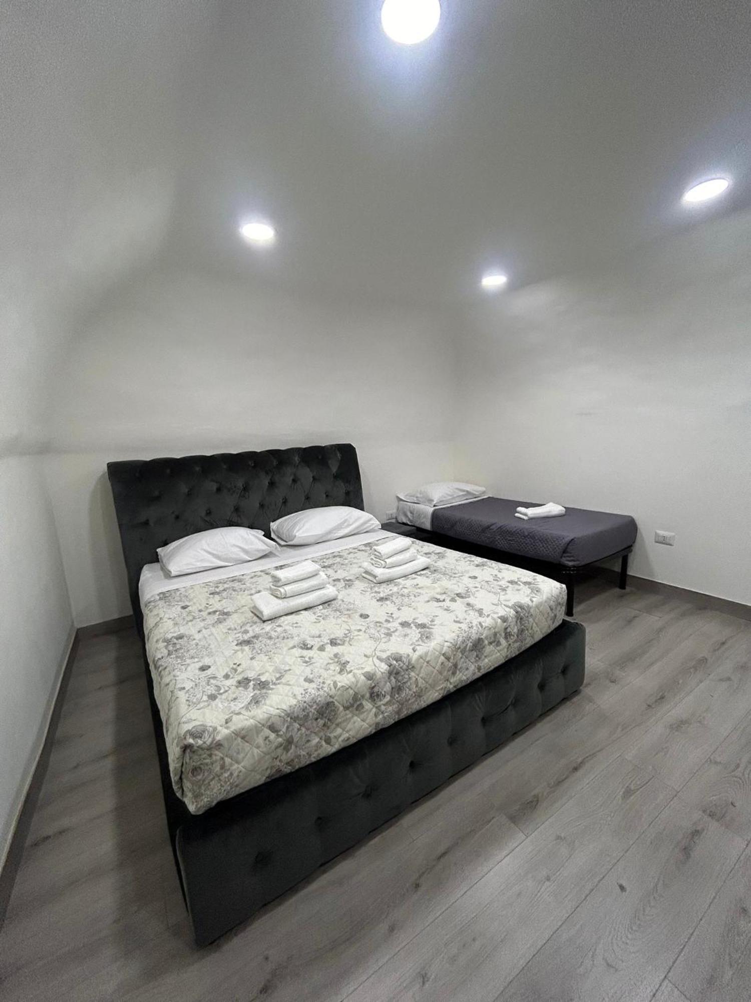 Valentino Luxury Suites 나폴리 외부 사진
